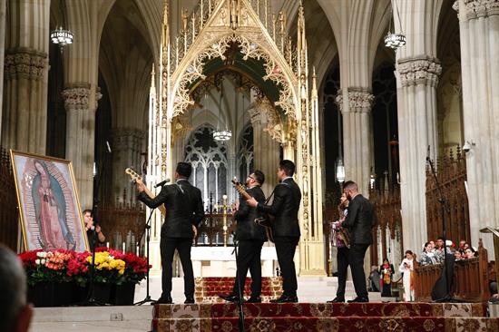 San Patricio en NY alojó con cariño a la Guadalupe en su día - El Sol News Media San Patricio en NY alojó con cariño a la Guadalupe en su día - El Sol News Media